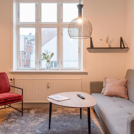 Bright And Spacious Apartment In Downtown Arhus Exterior foto